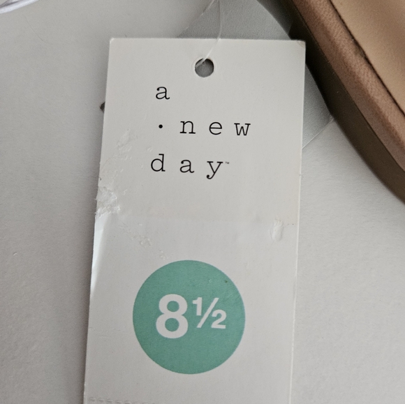 🌻 A New Day Esme Floral Tan Kitten Heels - Size 8.5 NWT - Picture 7 of 9